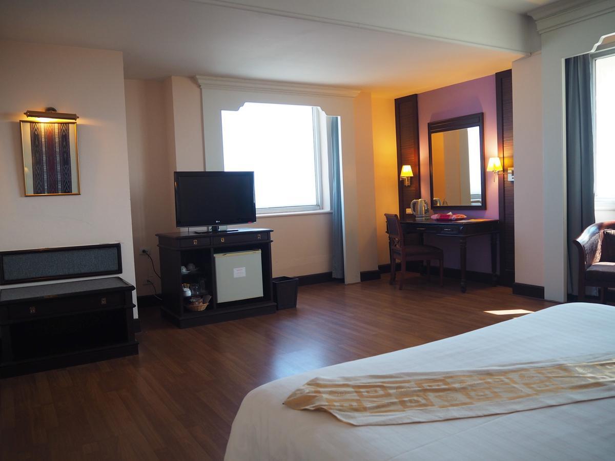 Charoen Thani Hotel, Khon Kaen Buitenkant foto