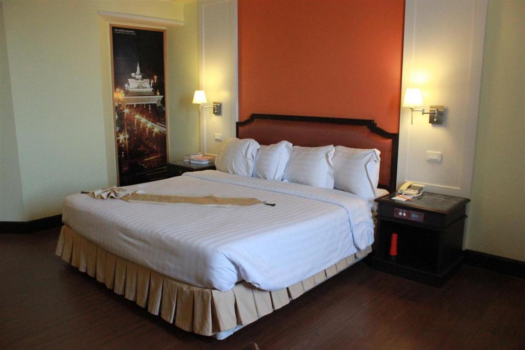 Charoen Thani Hotel, Khon Kaen Buitenkant foto