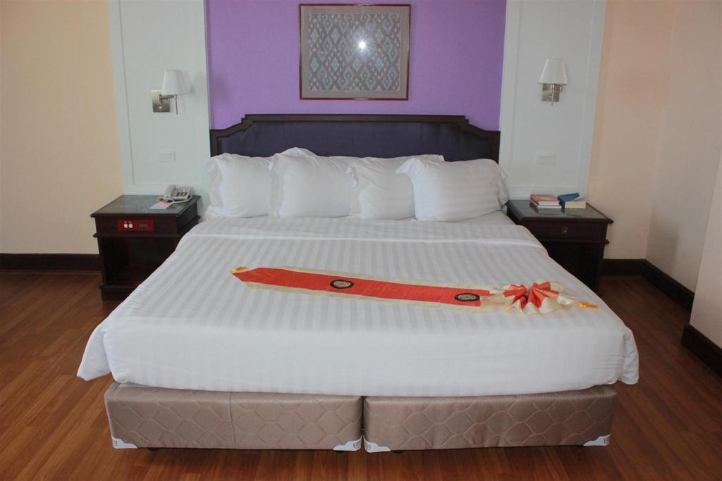 Charoen Thani Hotel, Khon Kaen Buitenkant foto