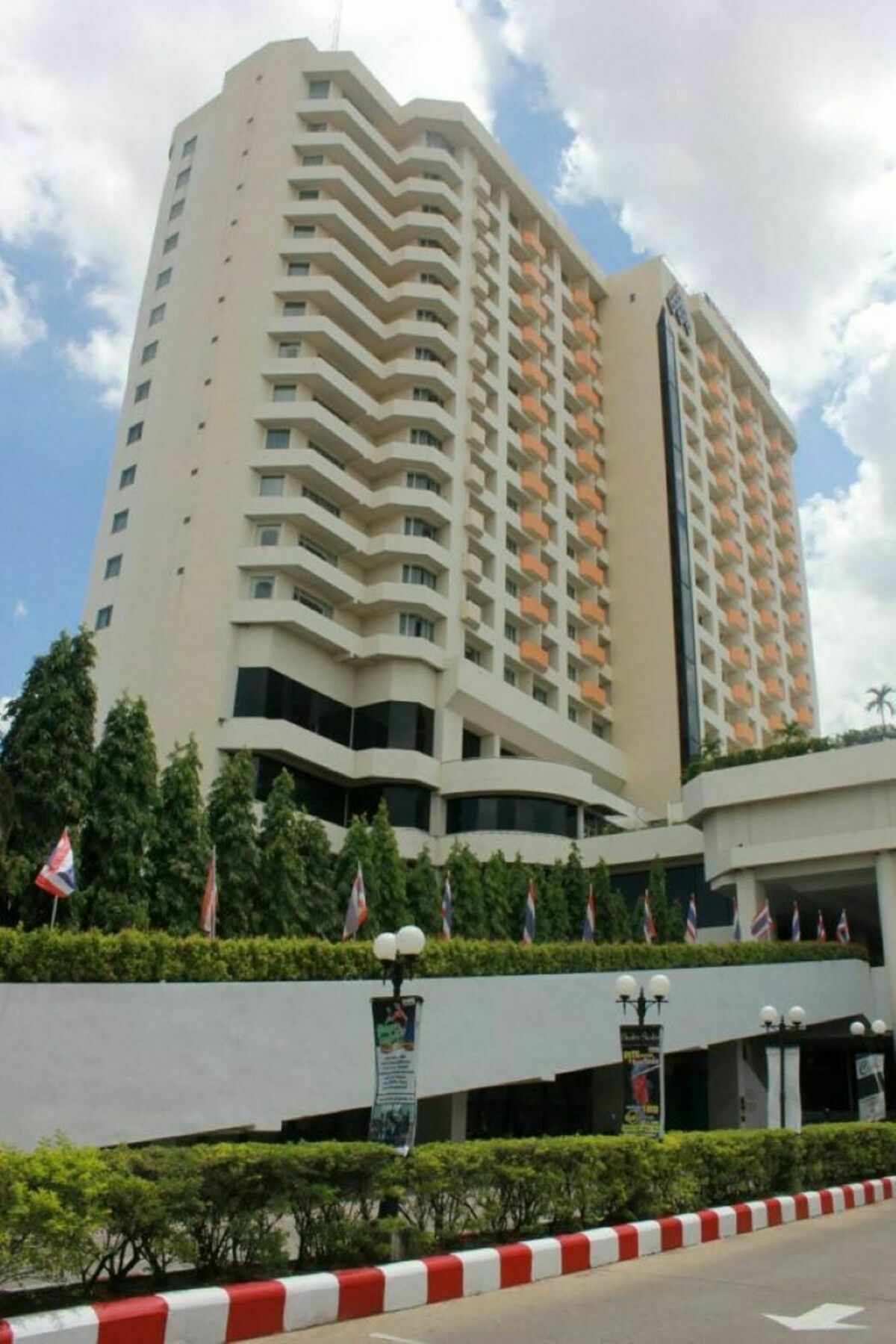 Charoen Thani Hotel, Khon Kaen Buitenkant foto